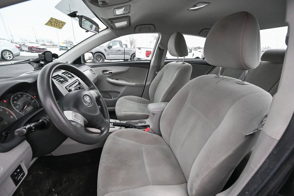 Used 2012 Toyota Corolla LE image 17