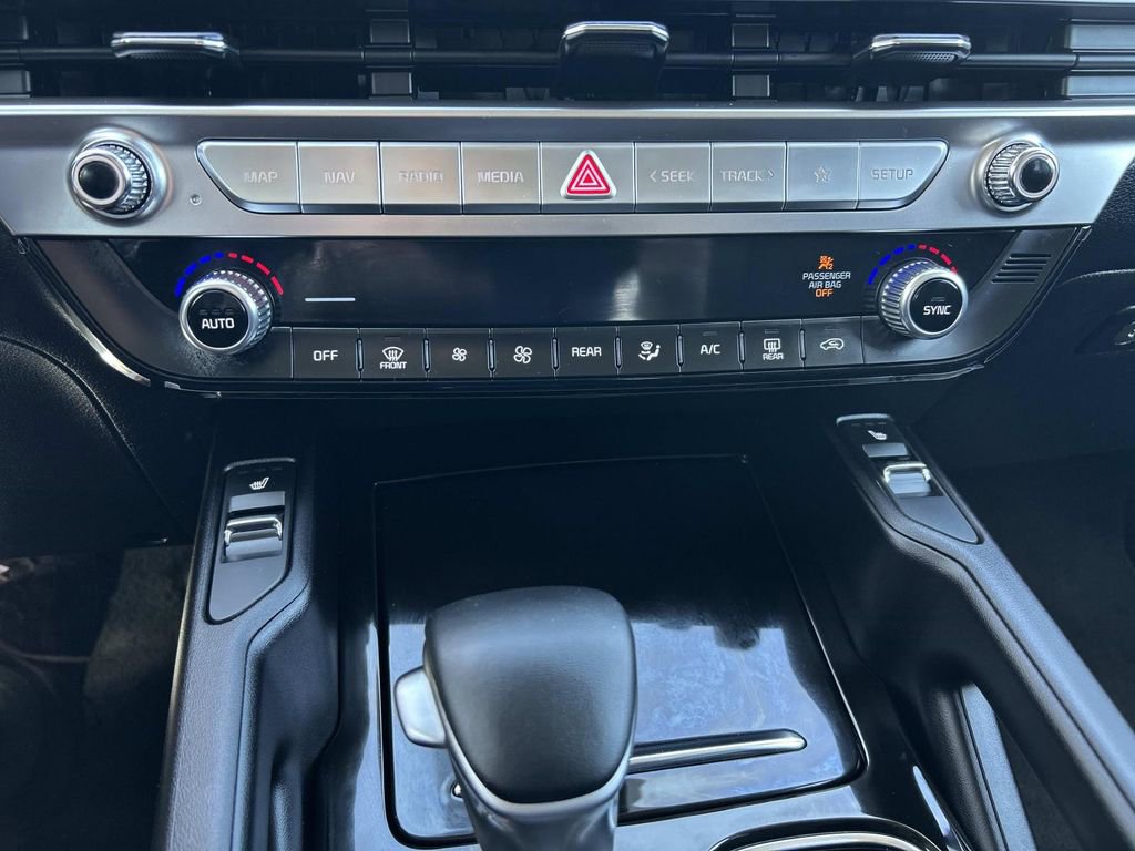 Certified 2025 Kia Telluride S image 33