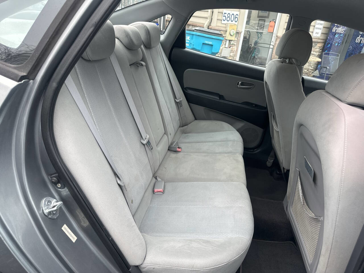 Used 2009 Hyundai Elantra GLS FWD image 12