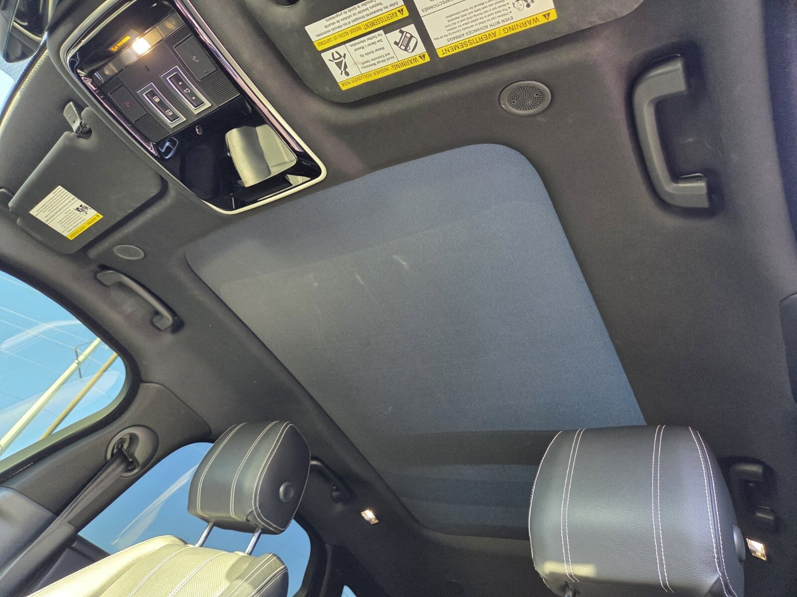 Used 2022 Land Rover Range Rover Velar S image 11