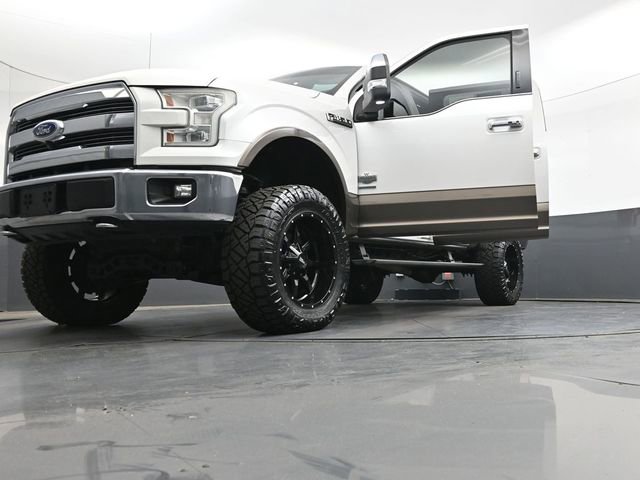Used 2015 Ford F150 King Ranch w/ Equipment Group 601A Luxury AWD/4WD image 32