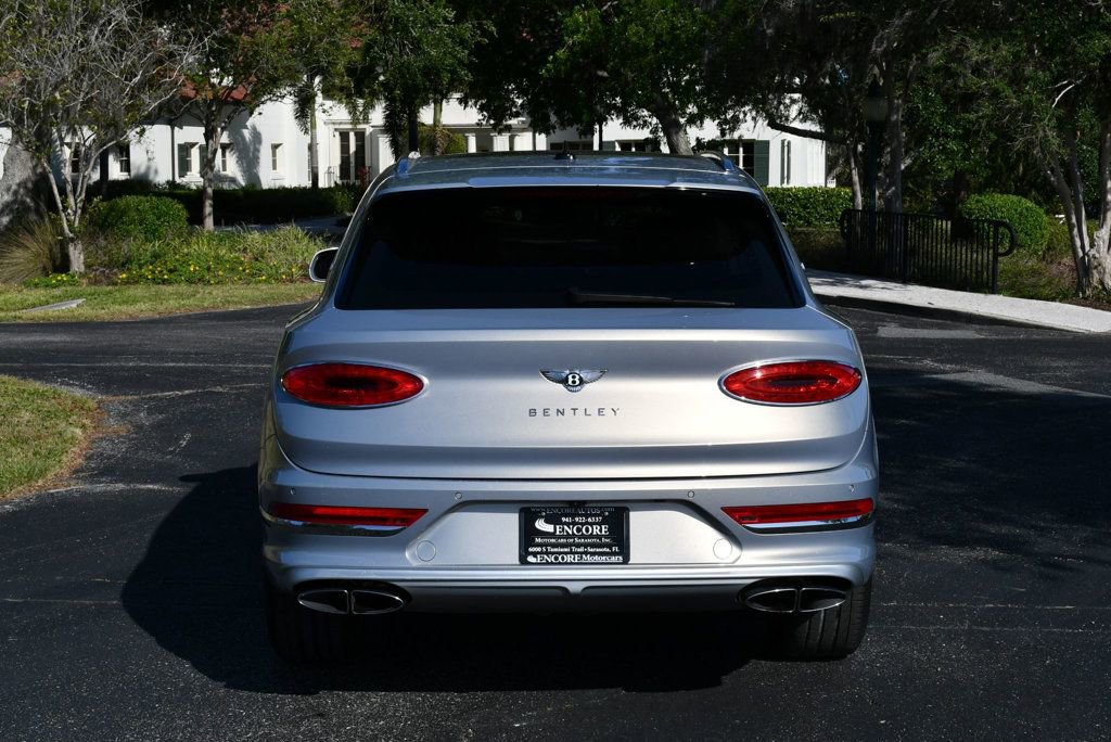 Used 2023 Bentley Bentayga Extended Wheelbase AWD/4WD image 5