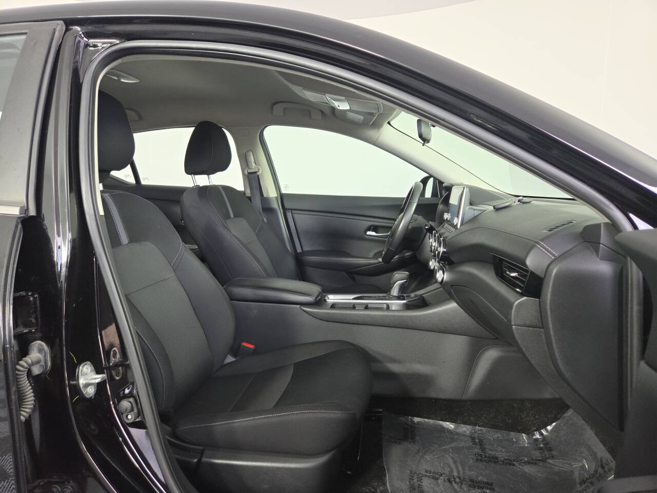 Used 2022 Nissan Sentra SV w/ Trunk Package FWD image 32