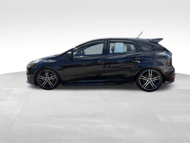 Used 2017 Ford Focus ST FWD image 6