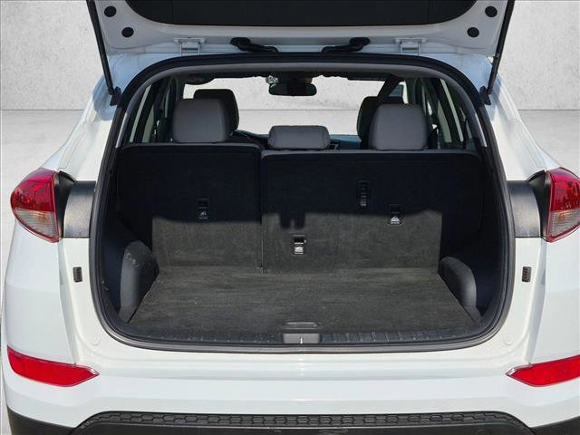 Used 2016 Hyundai Tucson SE w/ Option Group 02 FWD image 6
