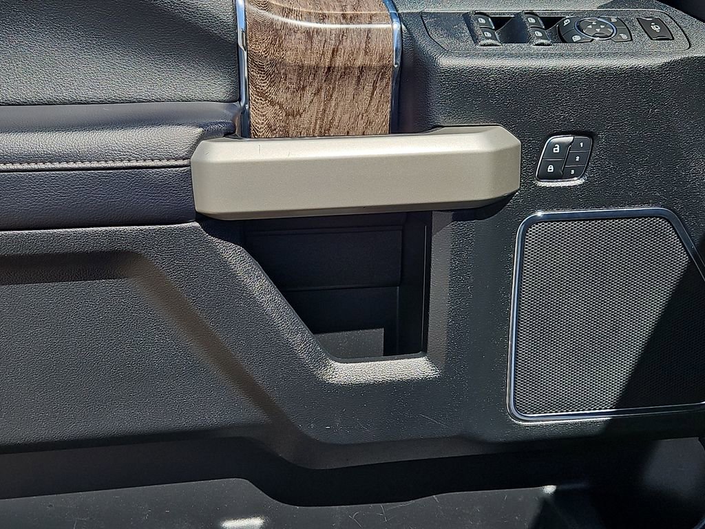 Used 2018 Ford F250 Lariat w/ Lariat Value Package image 18