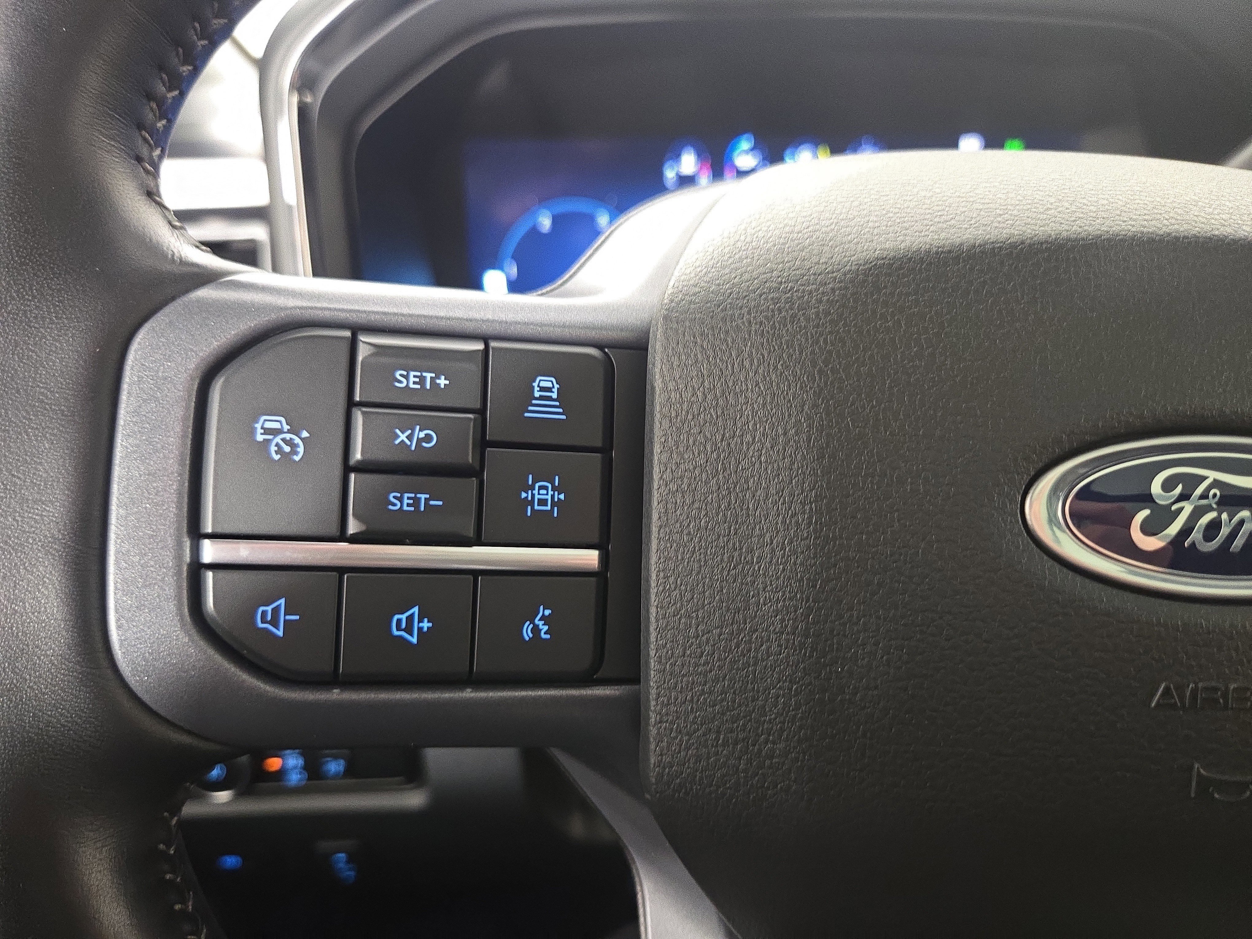 Used 2023 Ford F250 Lariat w/ Lariat Ultimate Package image 16