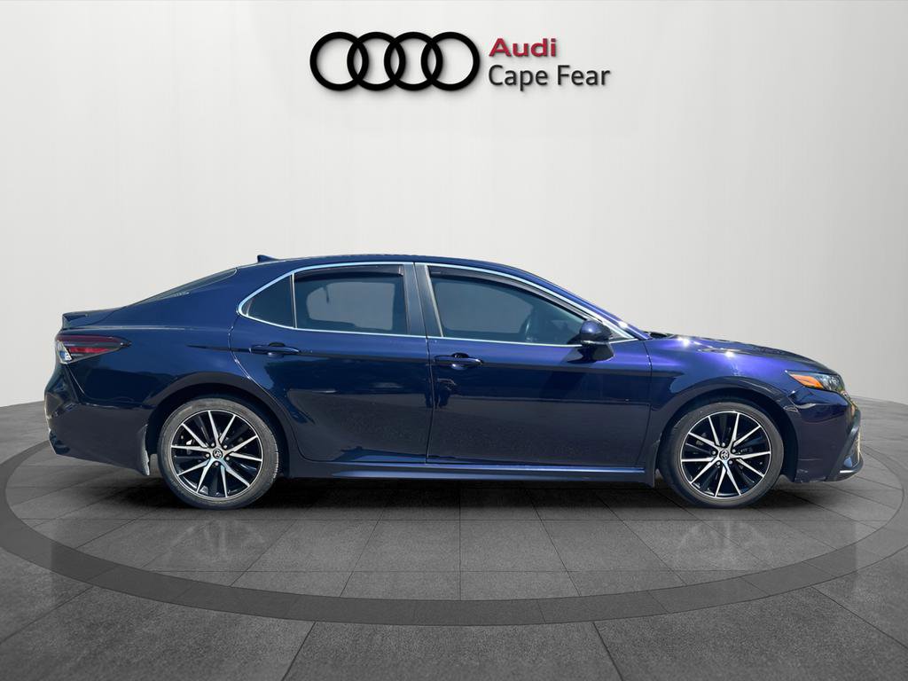 Used 2022 Toyota Camry SE w/ Audio Upgrade Package FWD image 6