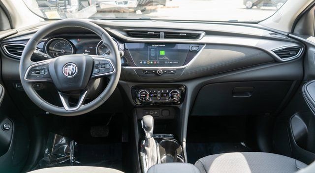 Used 2022 Buick Encore GX Select w/ Sport Touring Package FWD image 15