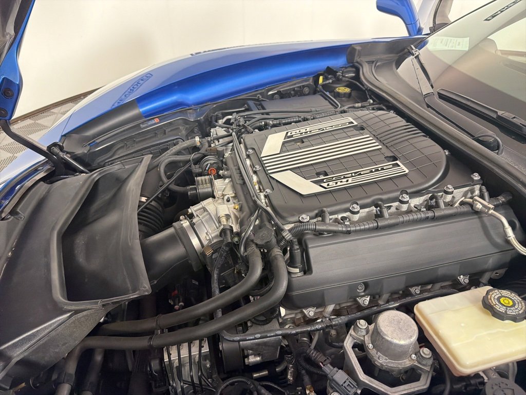 Used 2015 Chevrolet Corvette Z06 w/ 3LZ Preferred Equipment Group image 19