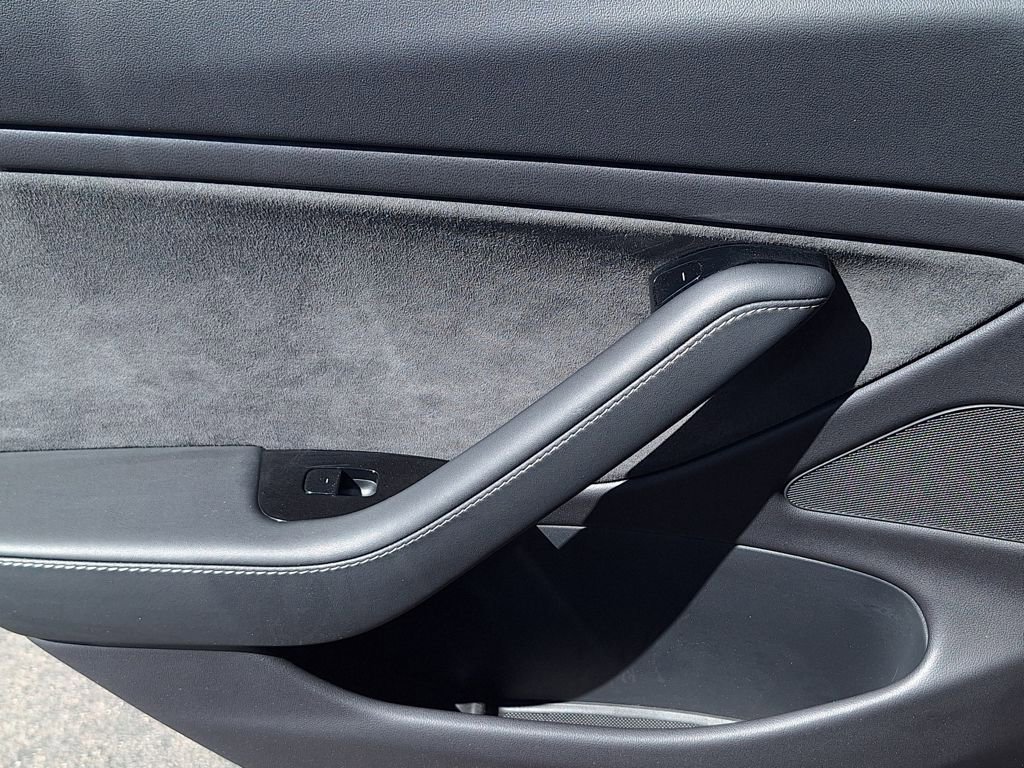 Used 2019 Tesla Model 3 Long Range image 13