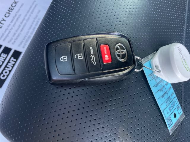 Used 2025 Toyota Tundra Platinum AWD/4WD image 30