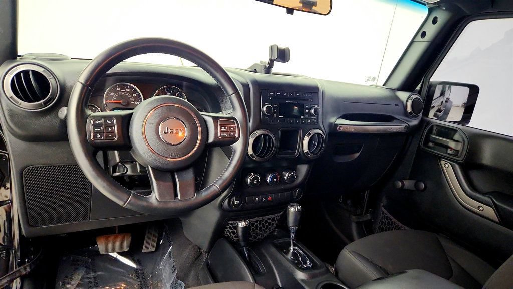 Used 2017 Jeep Wrangler Unlimited Sport w/ Connectivity Group AWD/4WD image 12