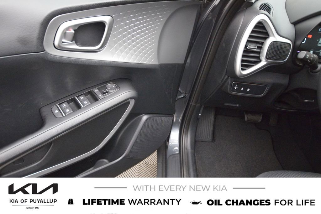 New 2025 Kia Soul LX image 27