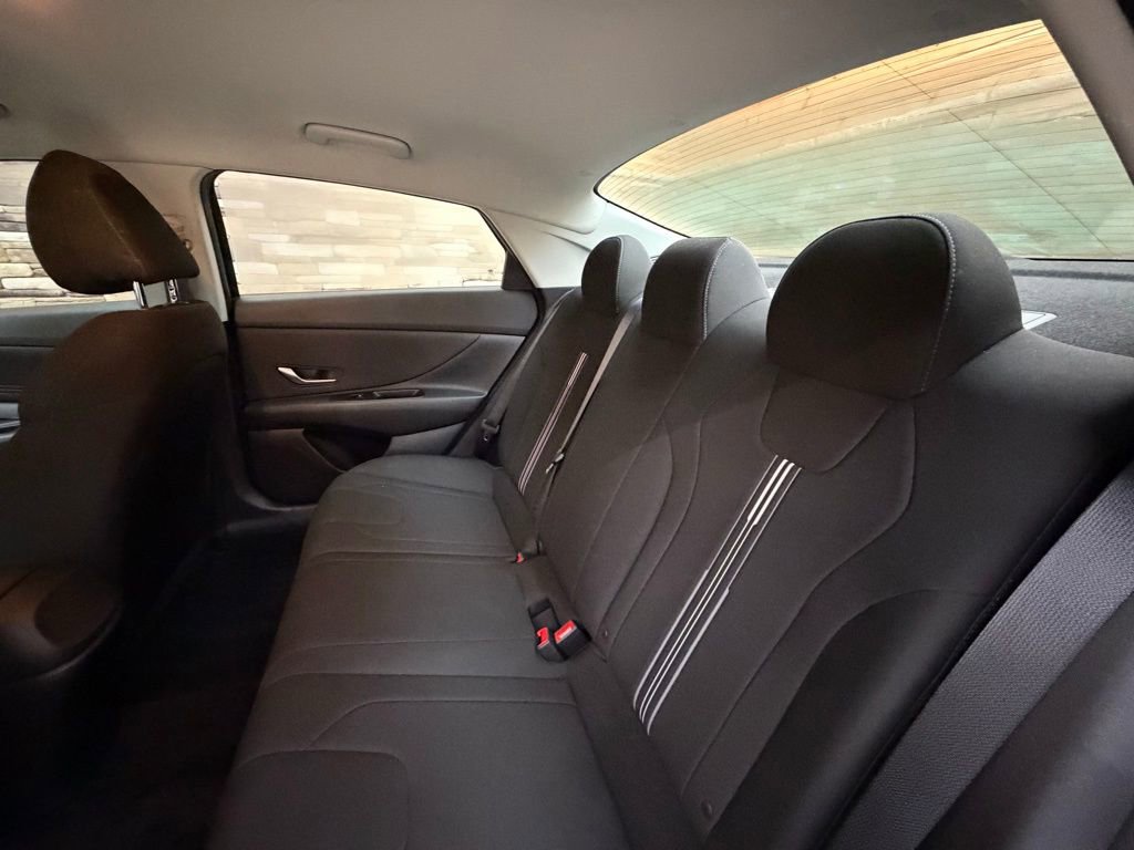 Certified 2023 Hyundai Elantra SEL w/ Convenience Package image 27