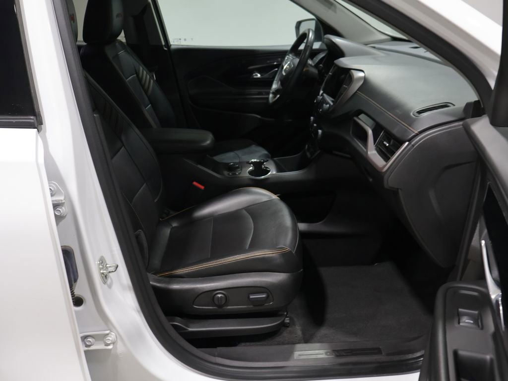 Used 2024 GMC Terrain AT4 image 23