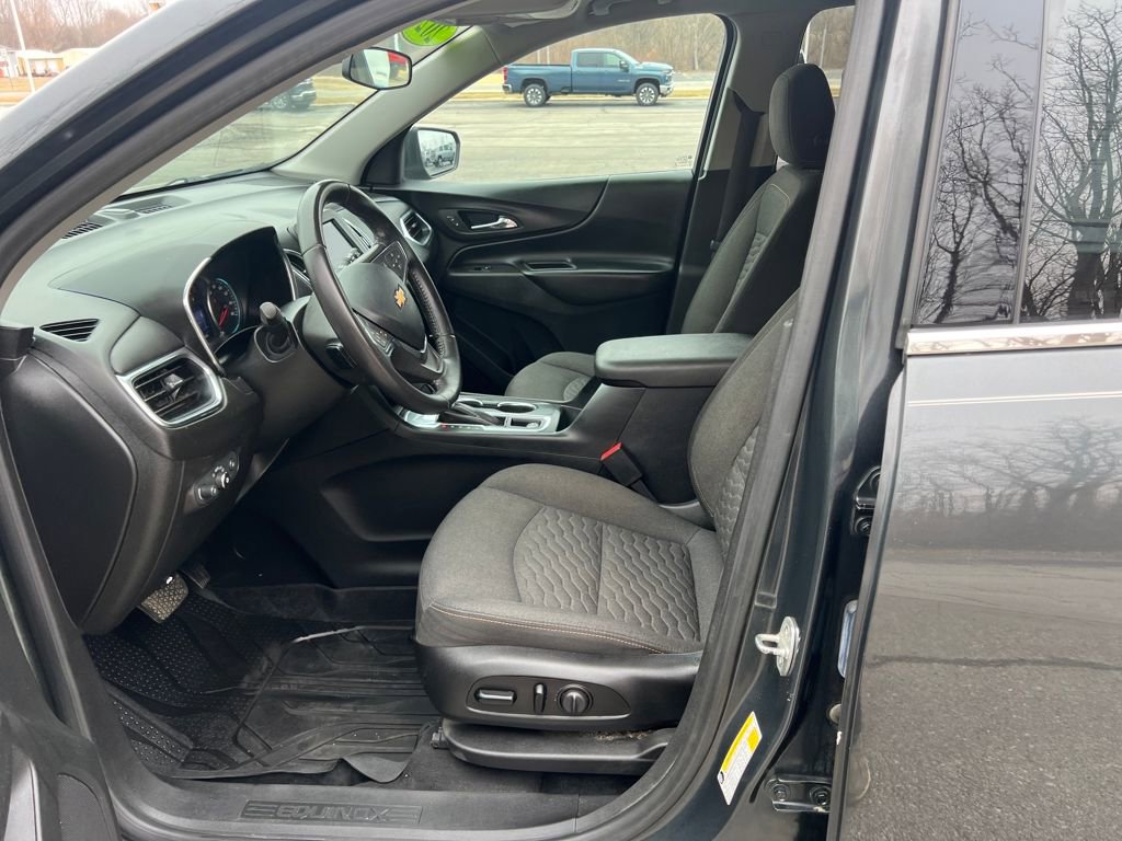 Used 2020 Chevrolet Equinox LT w/ Driver Convenience Package image 10