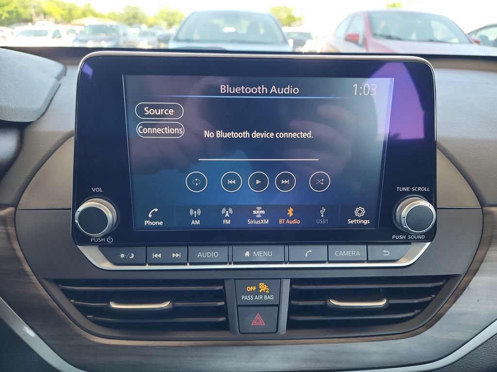Used 2025 Nissan Altima 2.5 SV FWD image 25