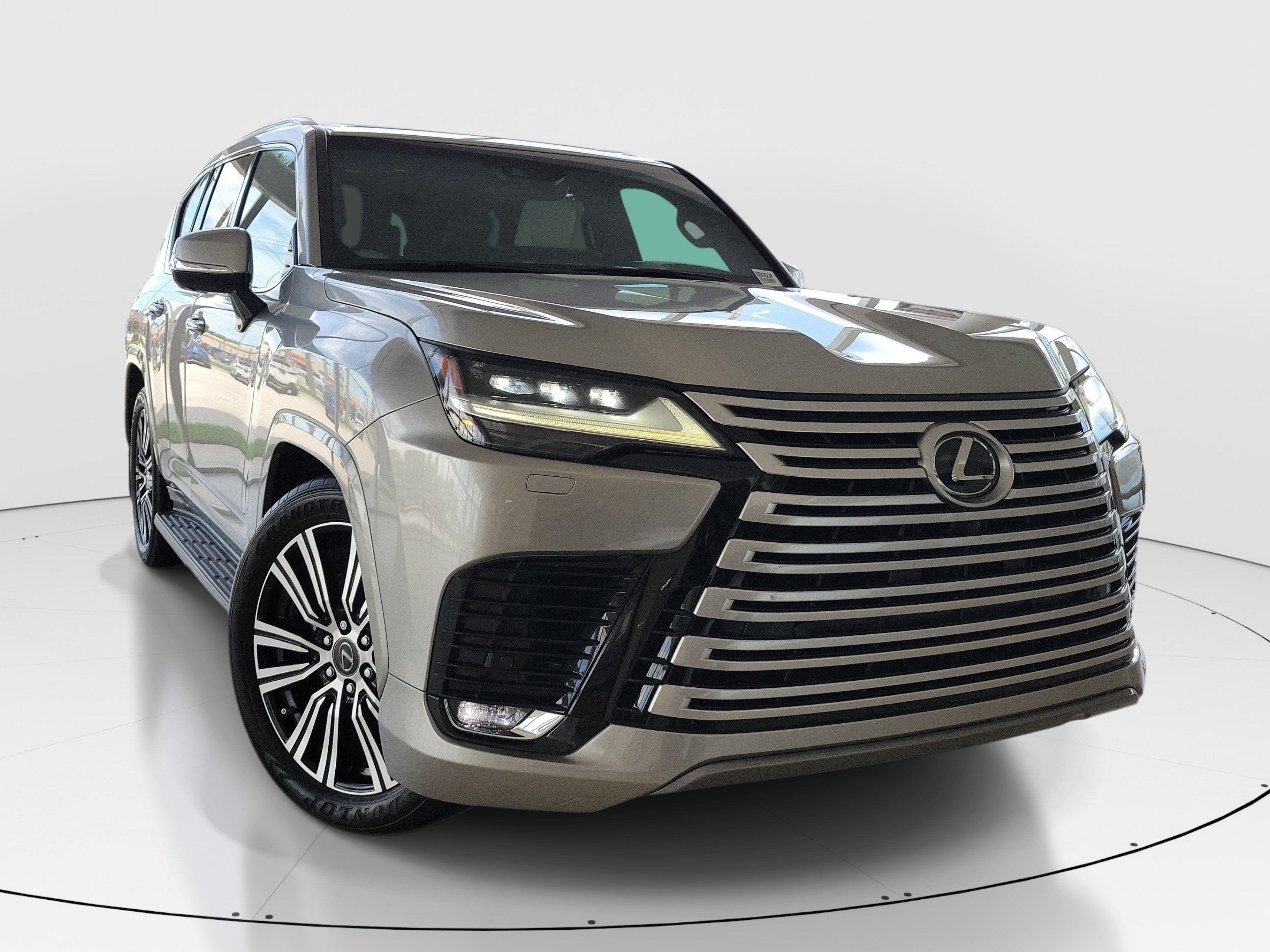 Used 2022 Lexus LX 600 4WD w/ Accessory Package (Z1) image 2
