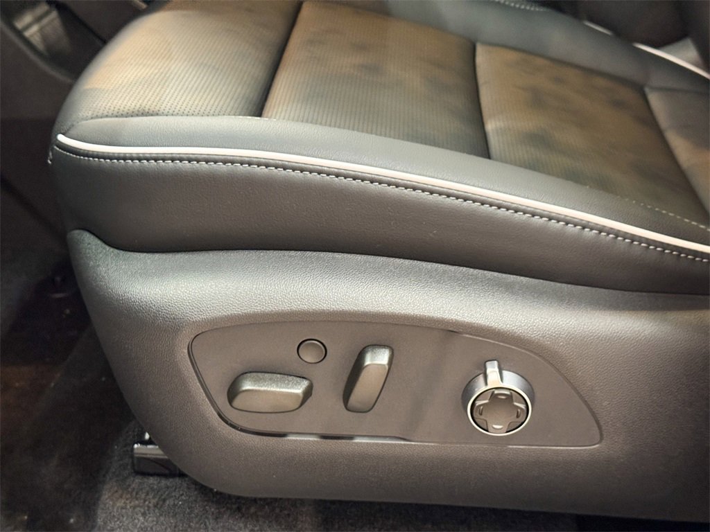 New 2026 Buick Enclave Avenir w/ Super Cruise Package image 17