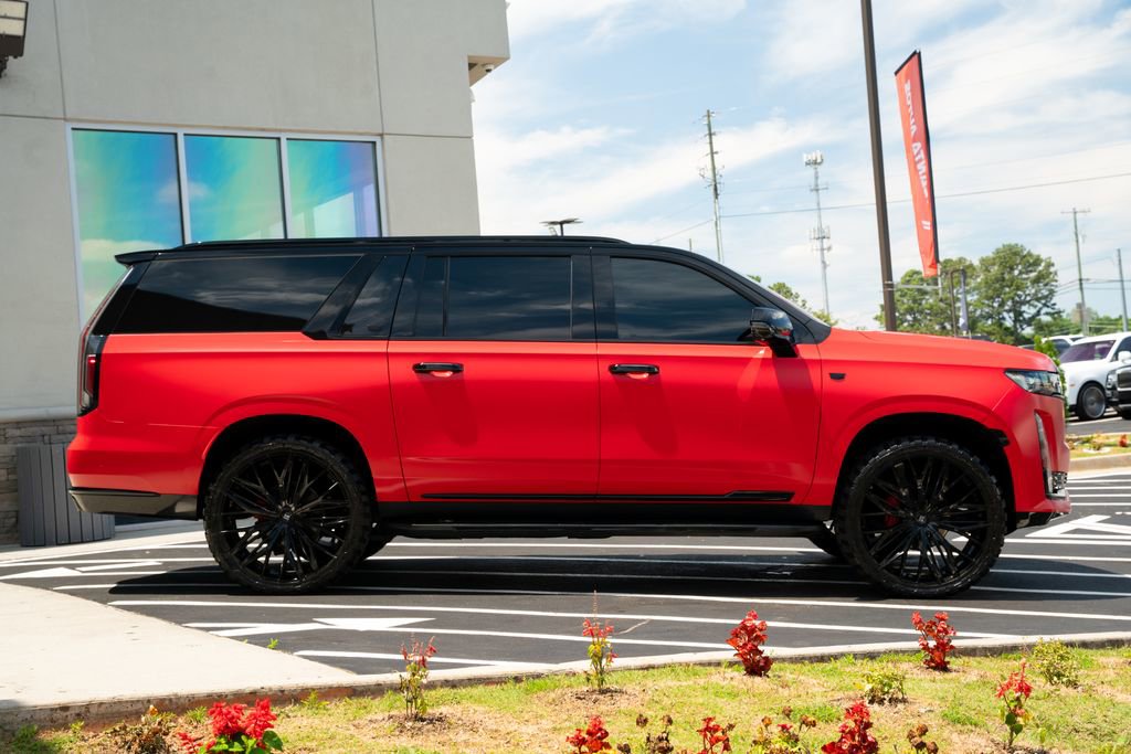 Used 2021 Cadillac Escalade ESV Sport AWD/4WD image 9
