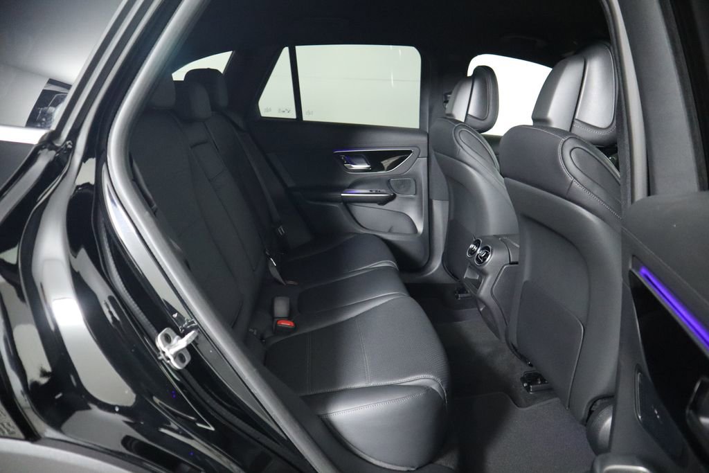 Used 2025 Mercedes-Benz GLC 300 image 22