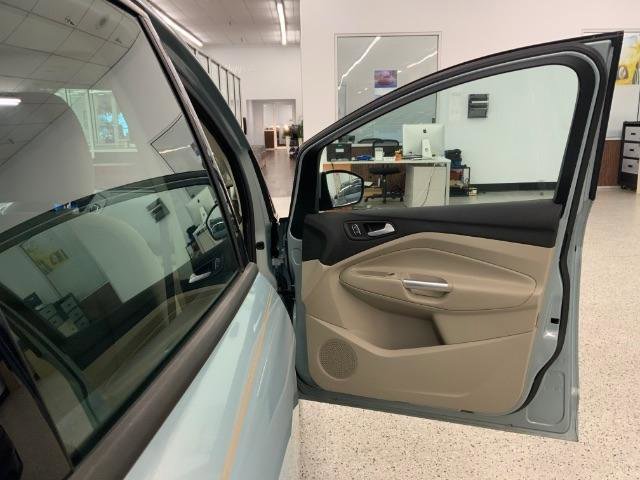 Used 2013 Ford C-MAX SE image 28