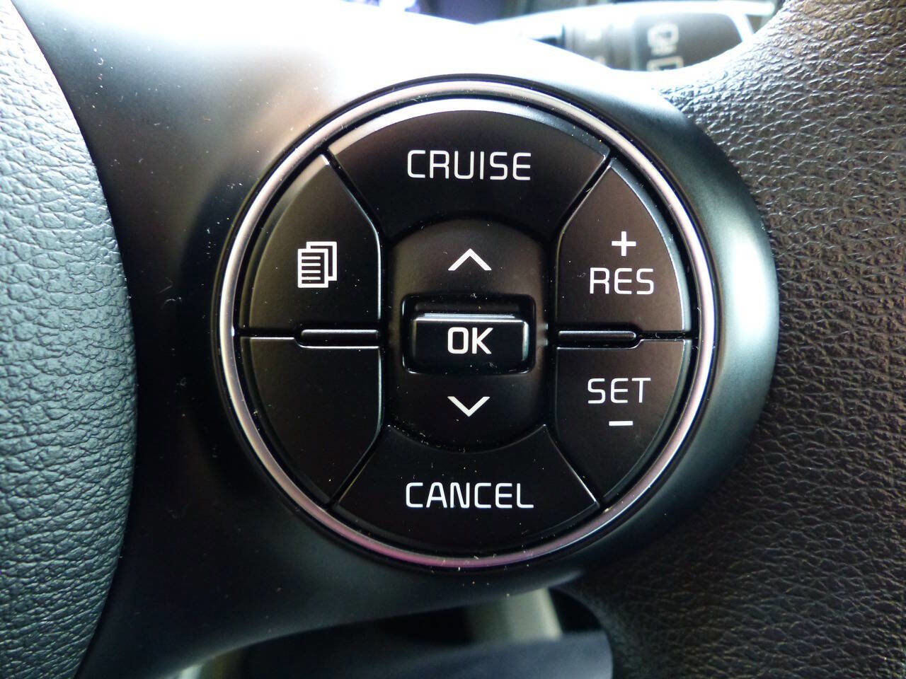 Used 2022 Kia Soul LX FWD image 21