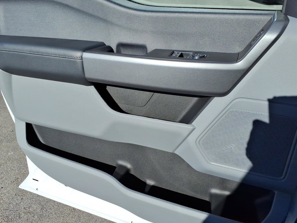 New 2026 Ford F350 XLT w/ FX4 Off-Road Package image 11