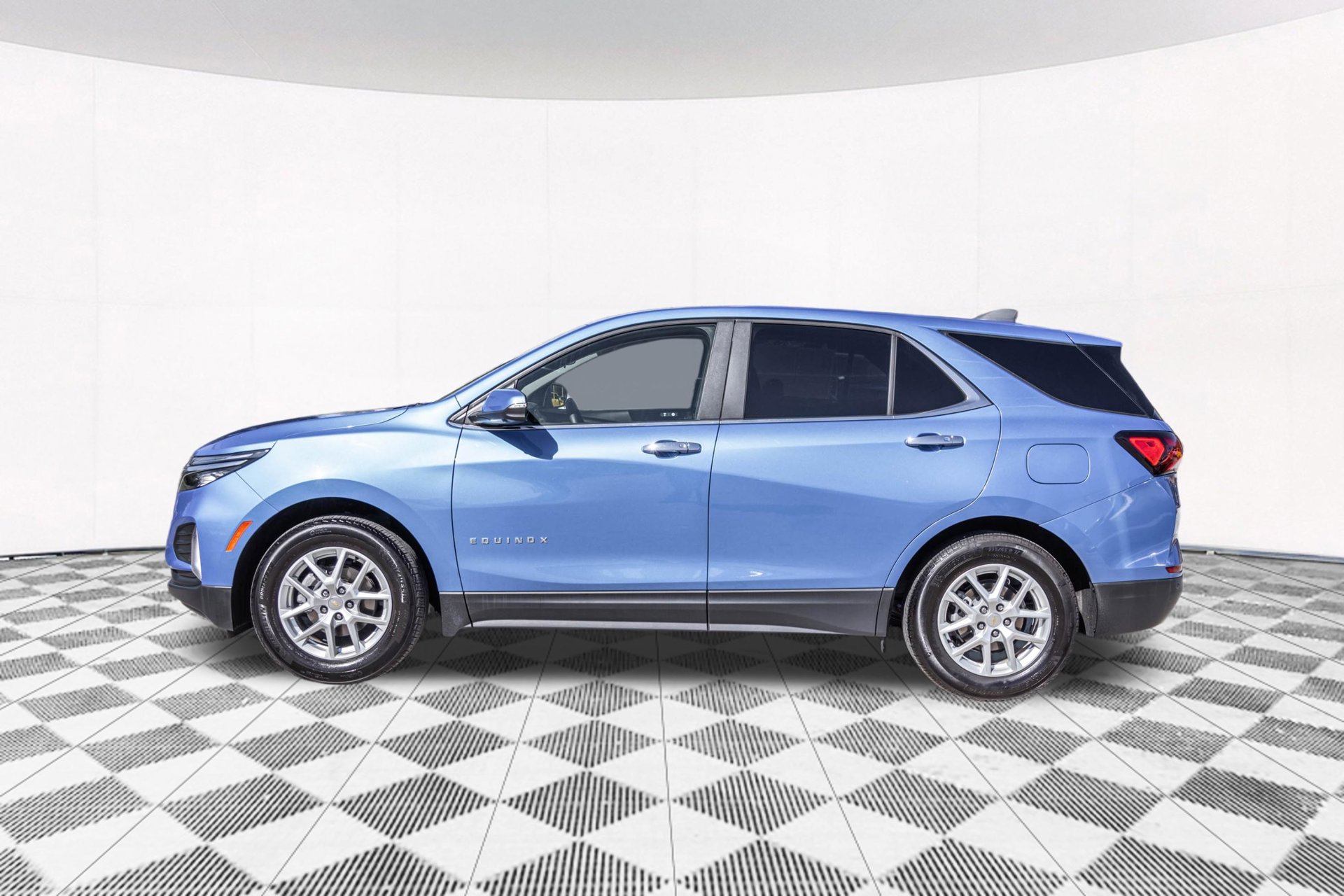 Used 2024 Chevrolet Equinox LT FWD image 15