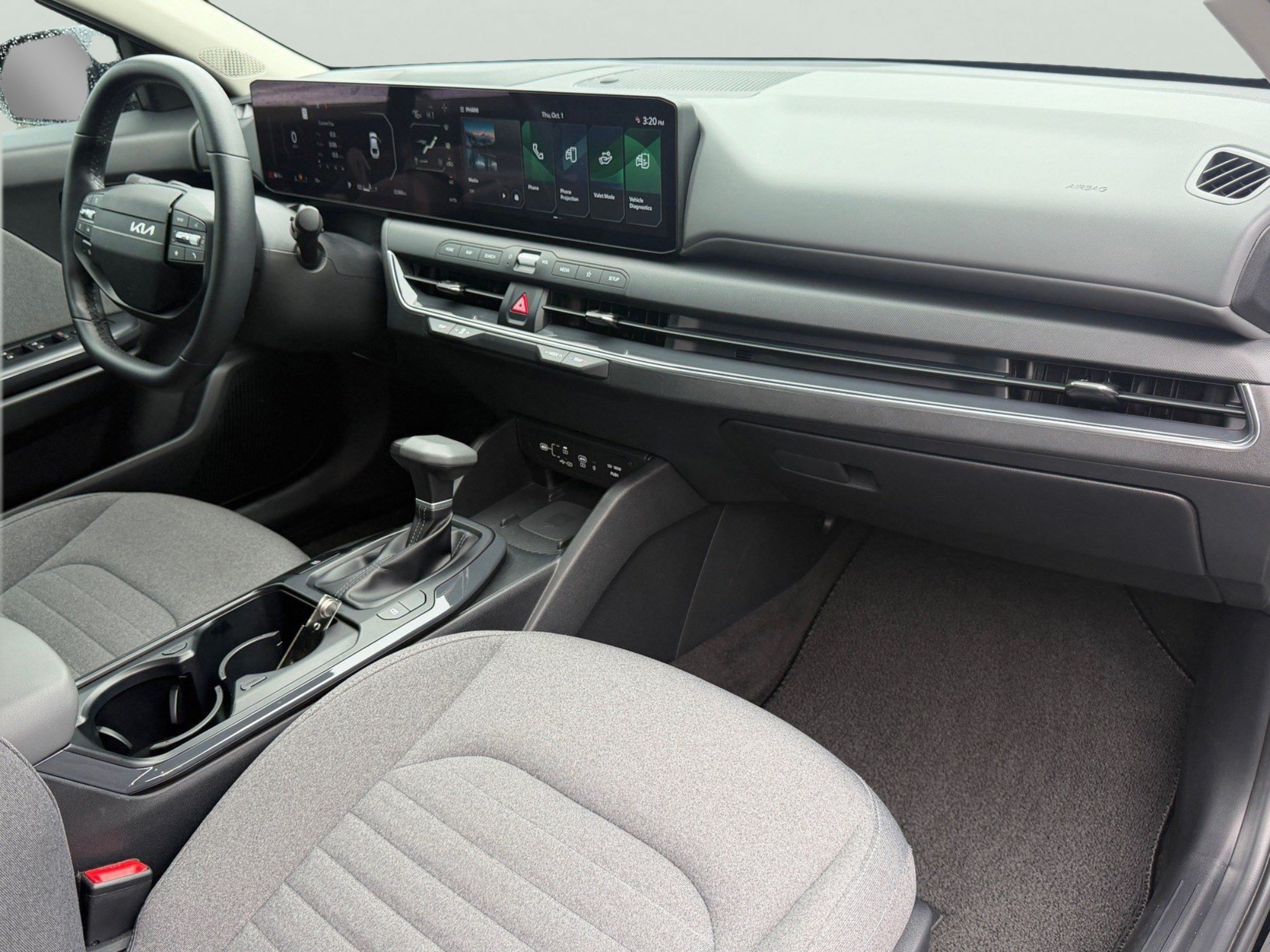 Used 2025 Kia K4 EX FWD image 18