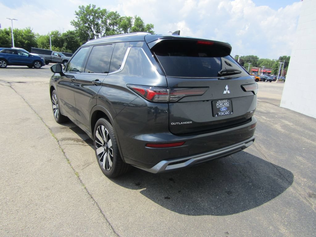 Used 2025 Mitsubishi Outlander SEL AWD/4WD image 6