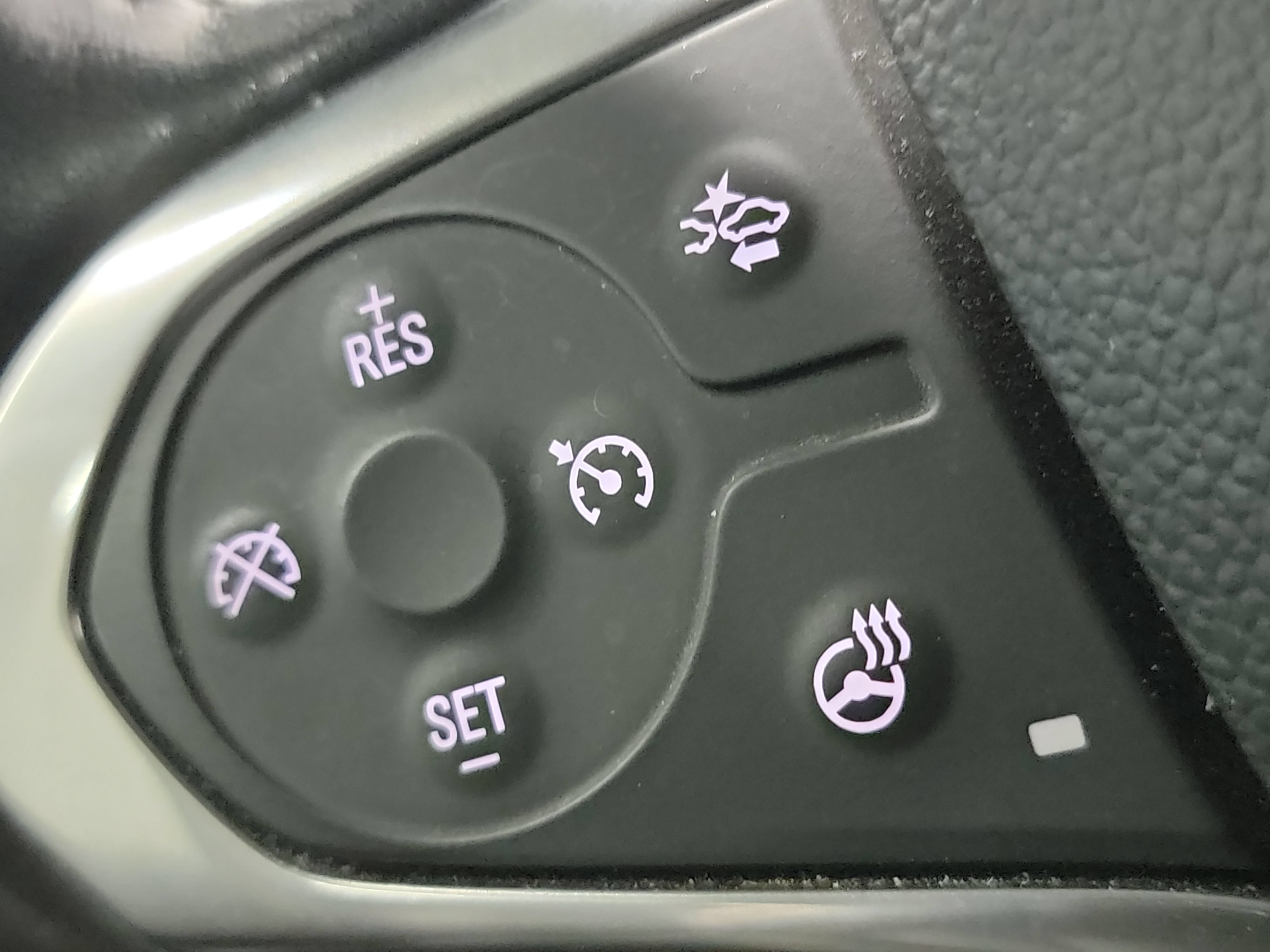 Used 2020 Chevrolet Traverse RS FWD image 33