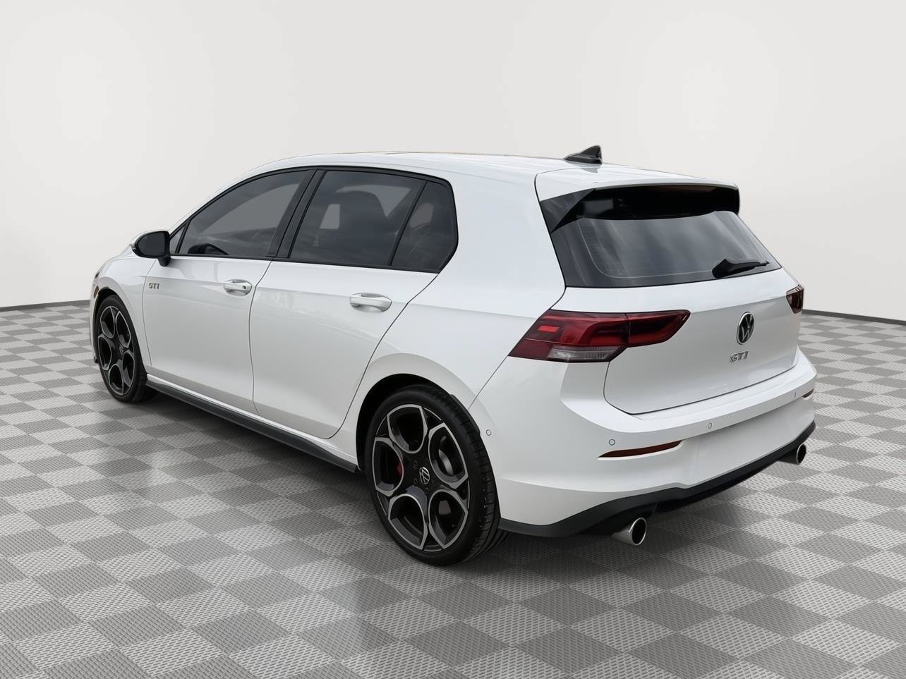 Used 2025 Volkswagen GTI Autobahn FWD image 5