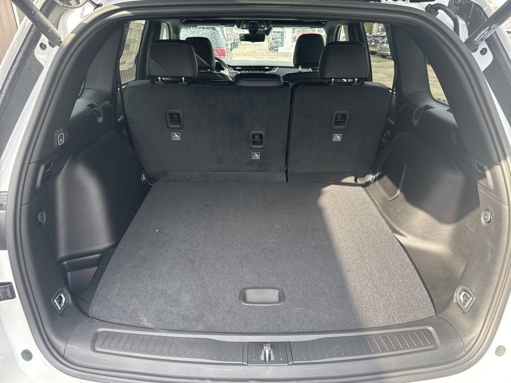 New 2025 Jeep Grand Cherokee Limited w/ Luxury Tech Group II image 9