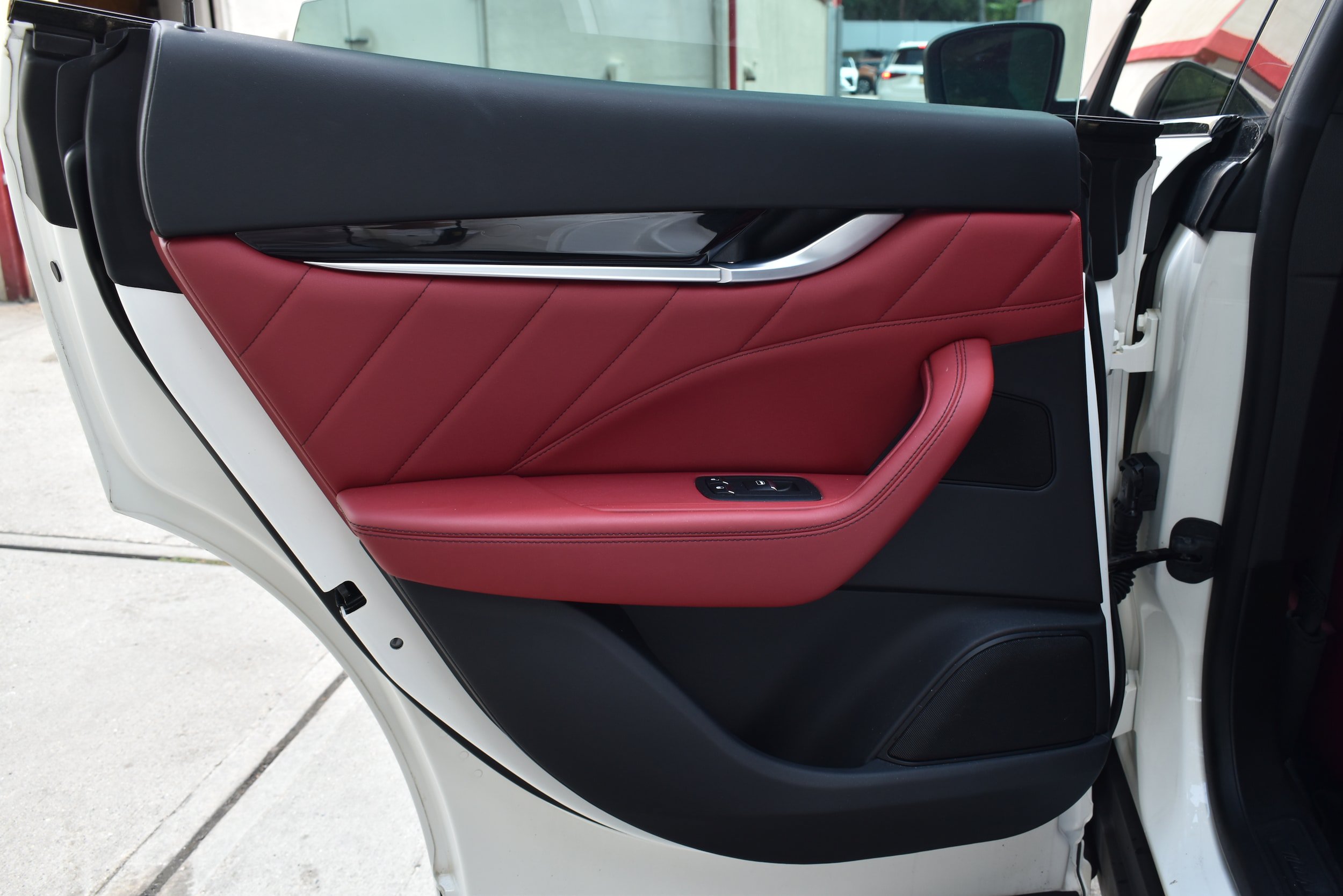 Used 2022 Maserati Levante GT AWD/4WD image 19