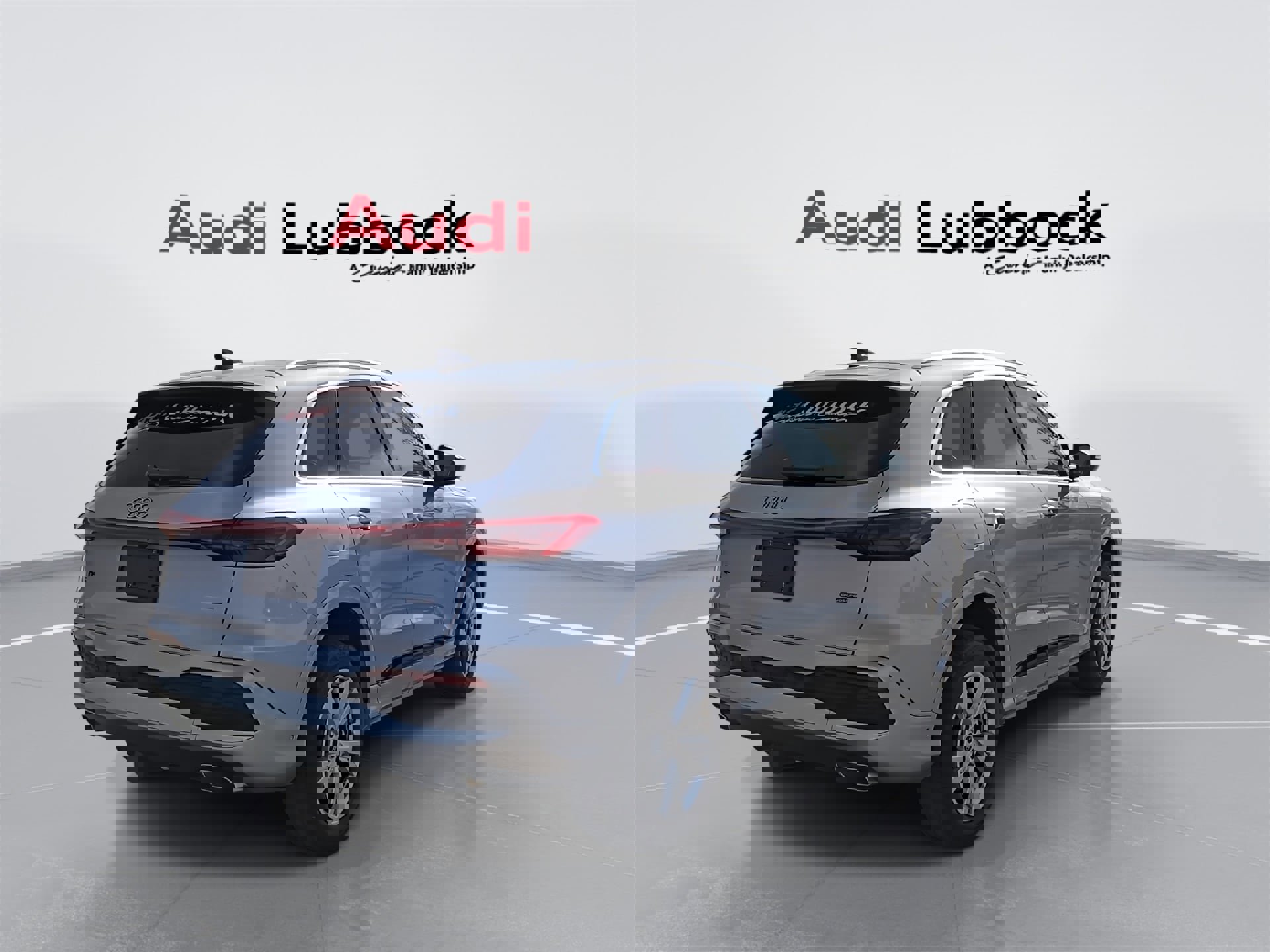 Used 2025 Audi Q5 Premium w/ Convenience Package image 8