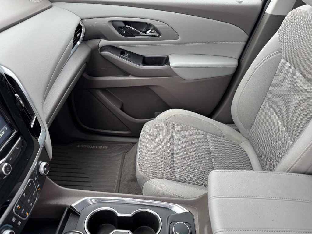 Used 2019 Chevrolet Traverse LT FWD image 13