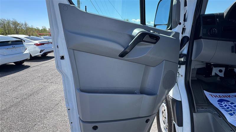Used 2016 Mercedes-Benz Sprinter 2500 w/ Driver Comfort Package image 39