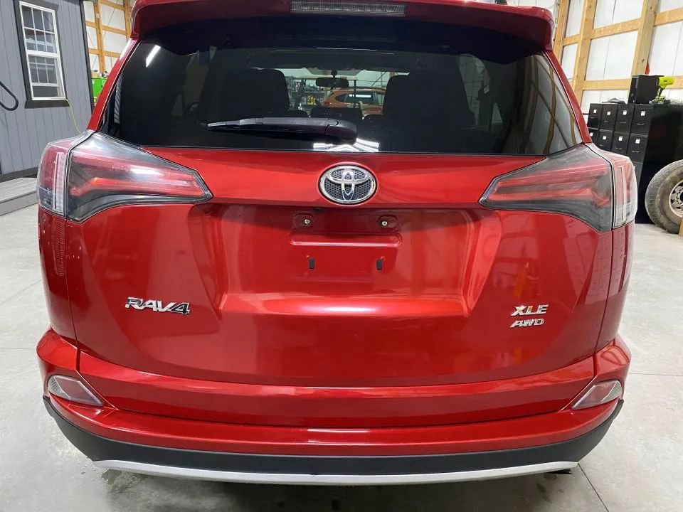 Used 2016 Toyota RAV4 XLE image 7