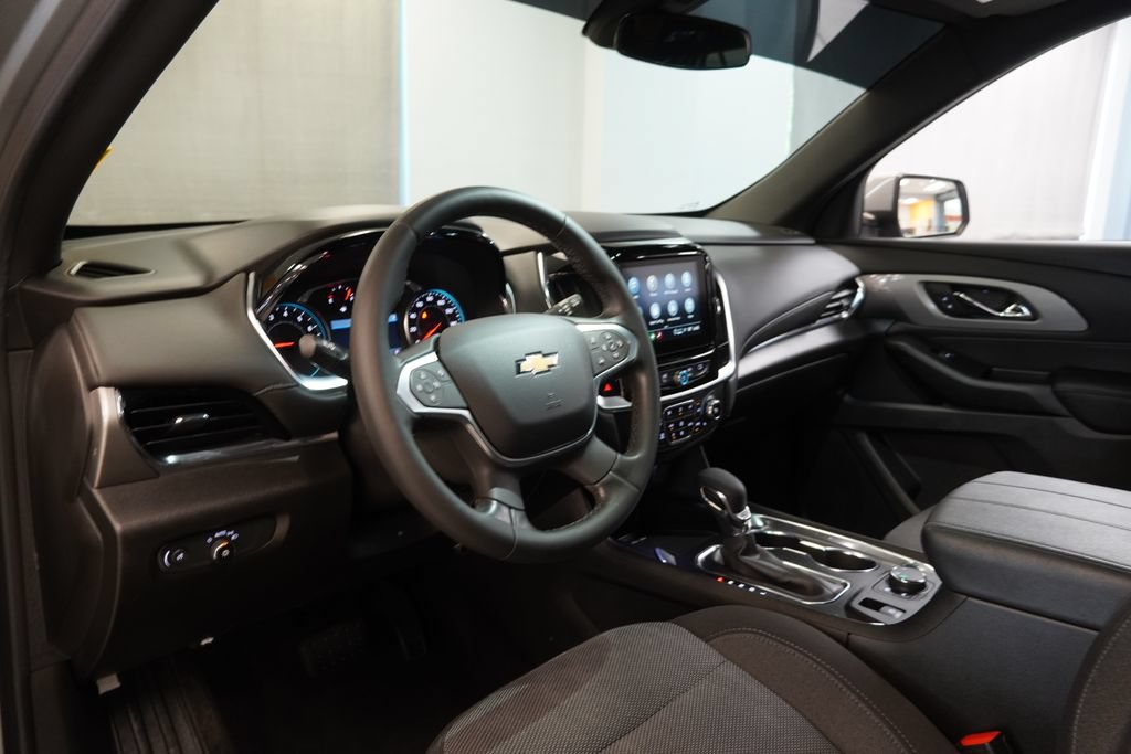 Used 2024 Chevrolet Traverse LT AWD/4WD image 6