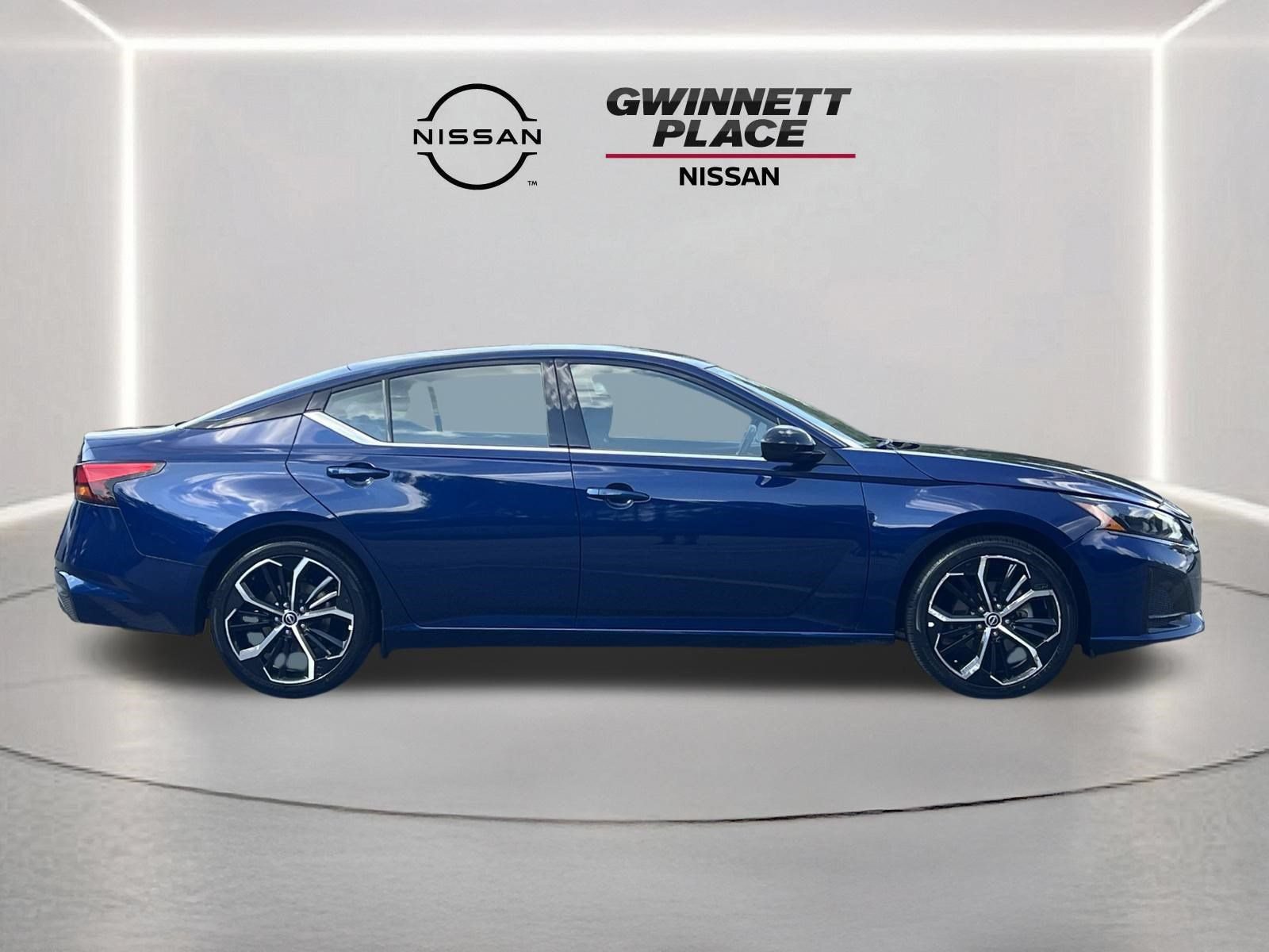 Used 2024 Nissan Altima 2.5 SR FWD image 25