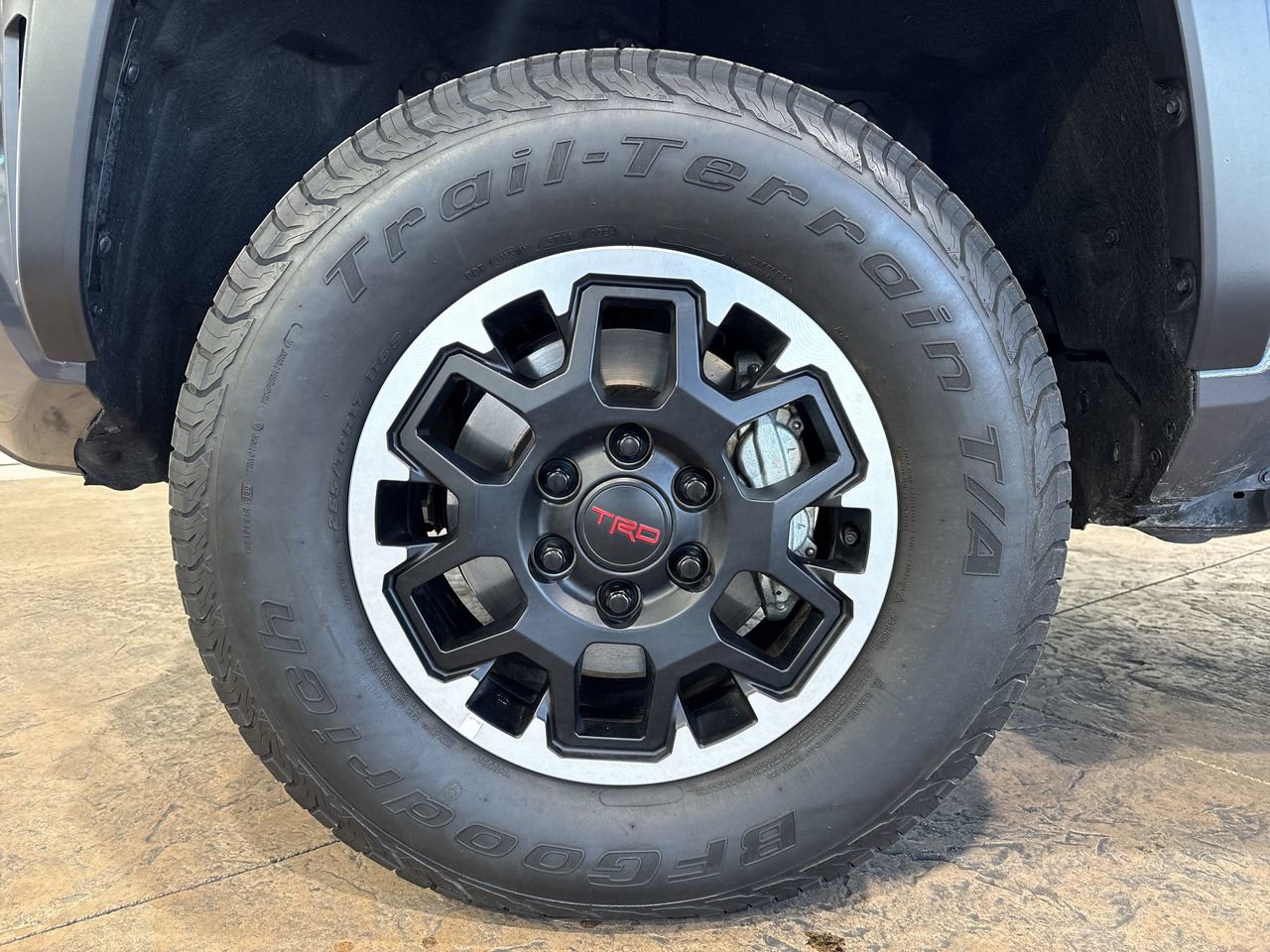 Certified 2024 Toyota Tacoma TRD Off-Road w/ TRD Off Road Upgrade Package AWD/4WD image 10