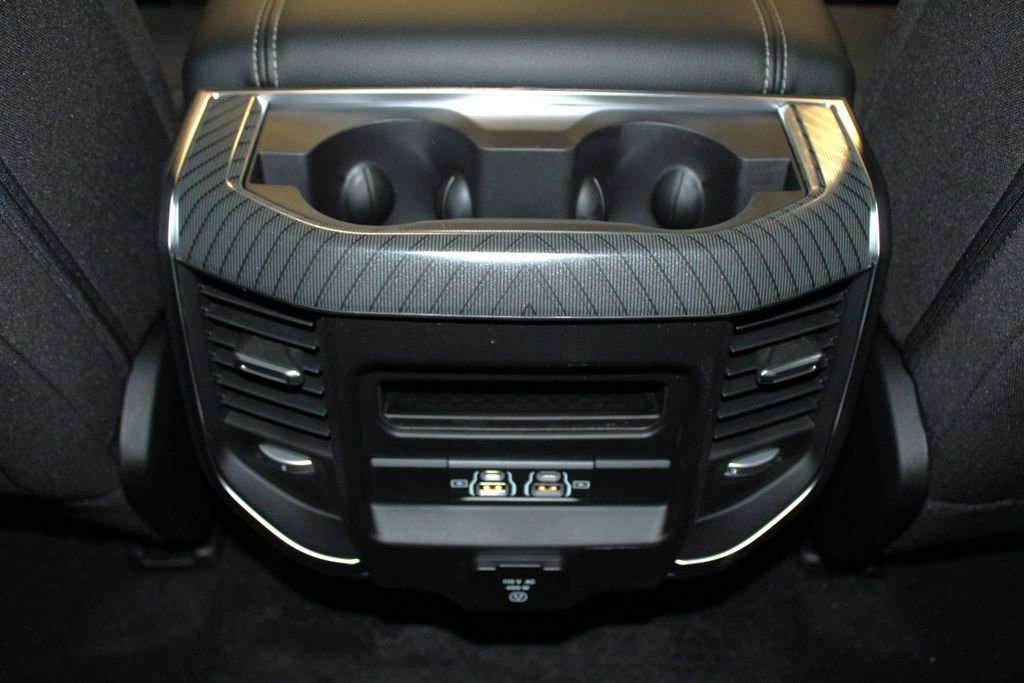 New 2026 RAM 1500 4x4 Crew Cab image 34