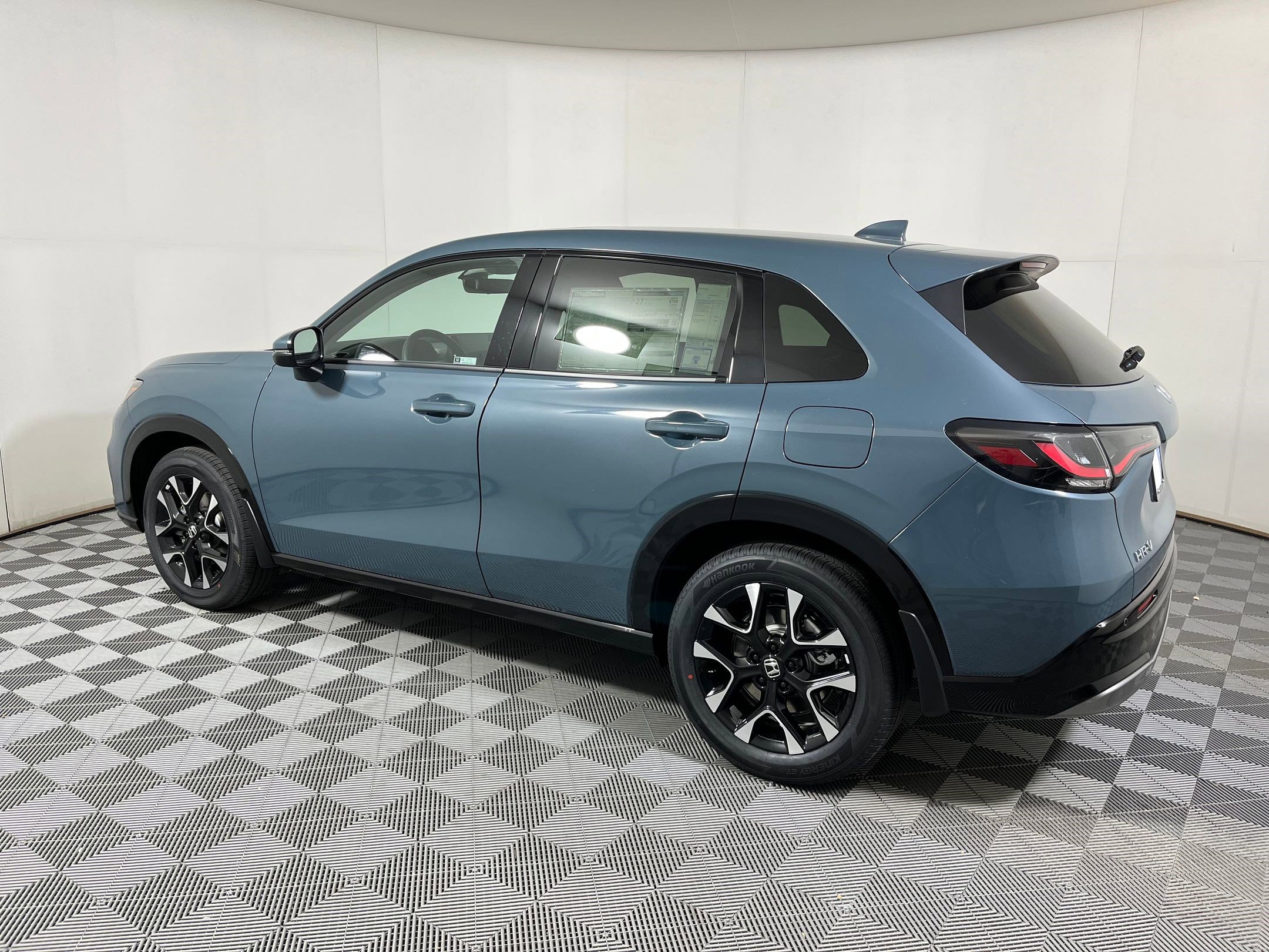 New 2026 Honda HR-V EX-L image 2