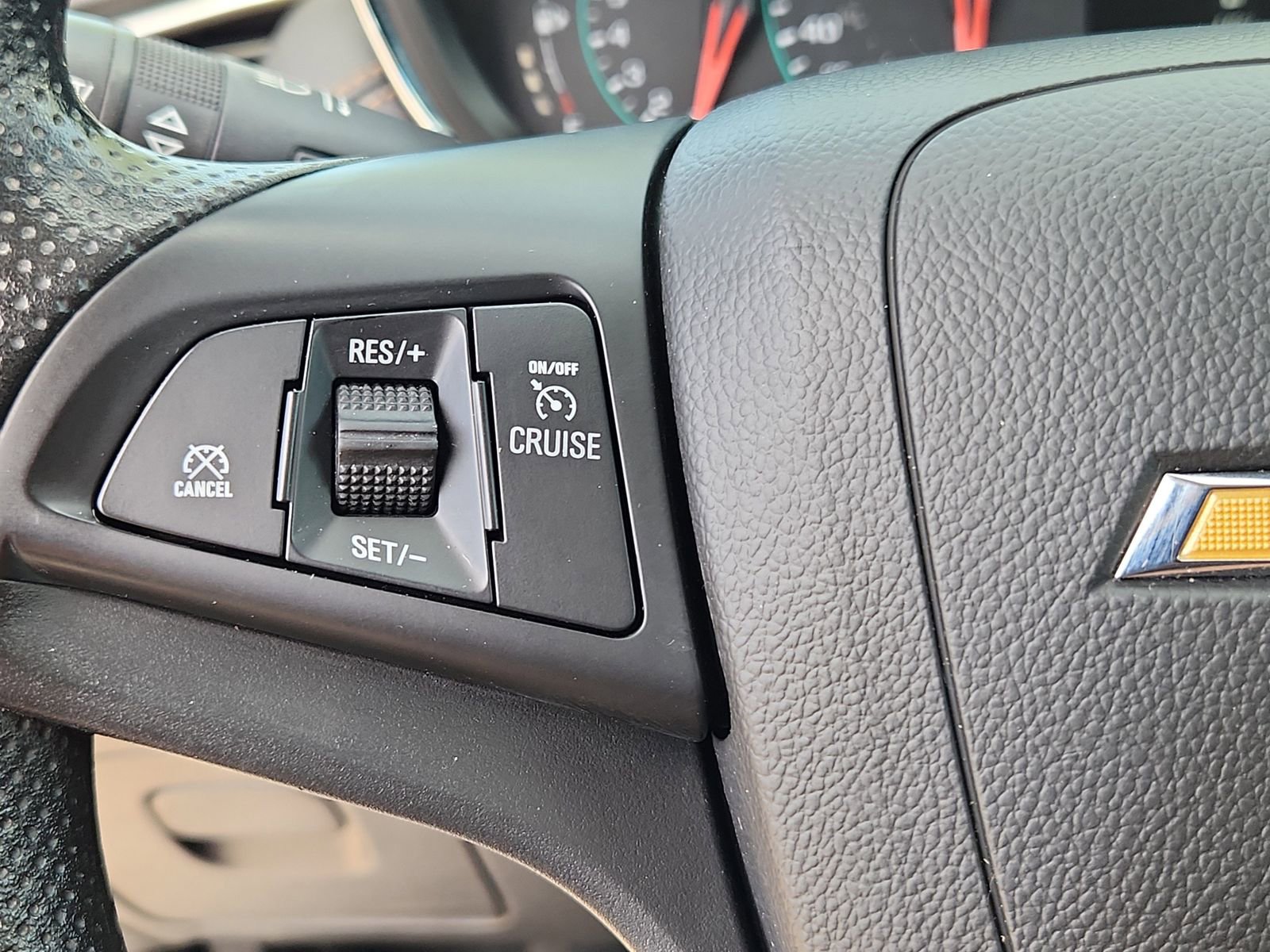 Used 2021 Chevrolet Trax LT AWD/4WD image 18