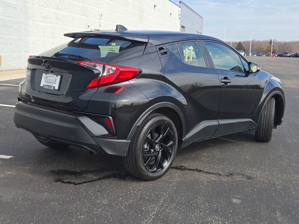 Used 2021 Toyota C-HR Nightshade image 11