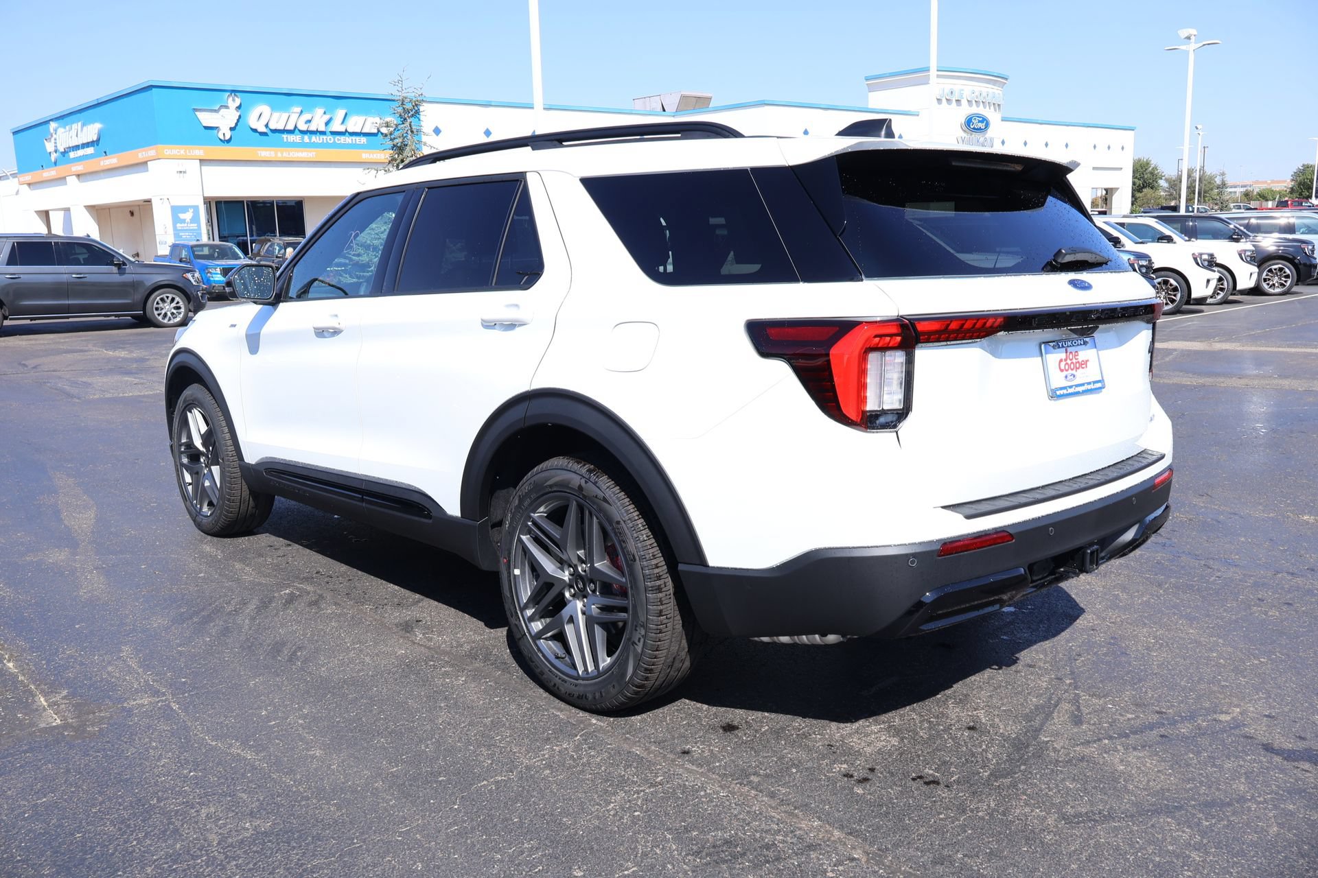 New 2026 Ford Explorer ST-Line w/ ST-Line Street Pack AWD/4WD image 24