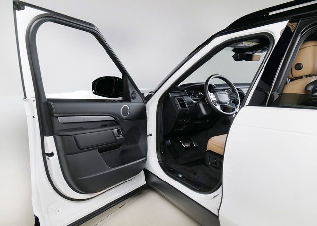 New 2026 Land Rover Discovery Limited Edition image 27
