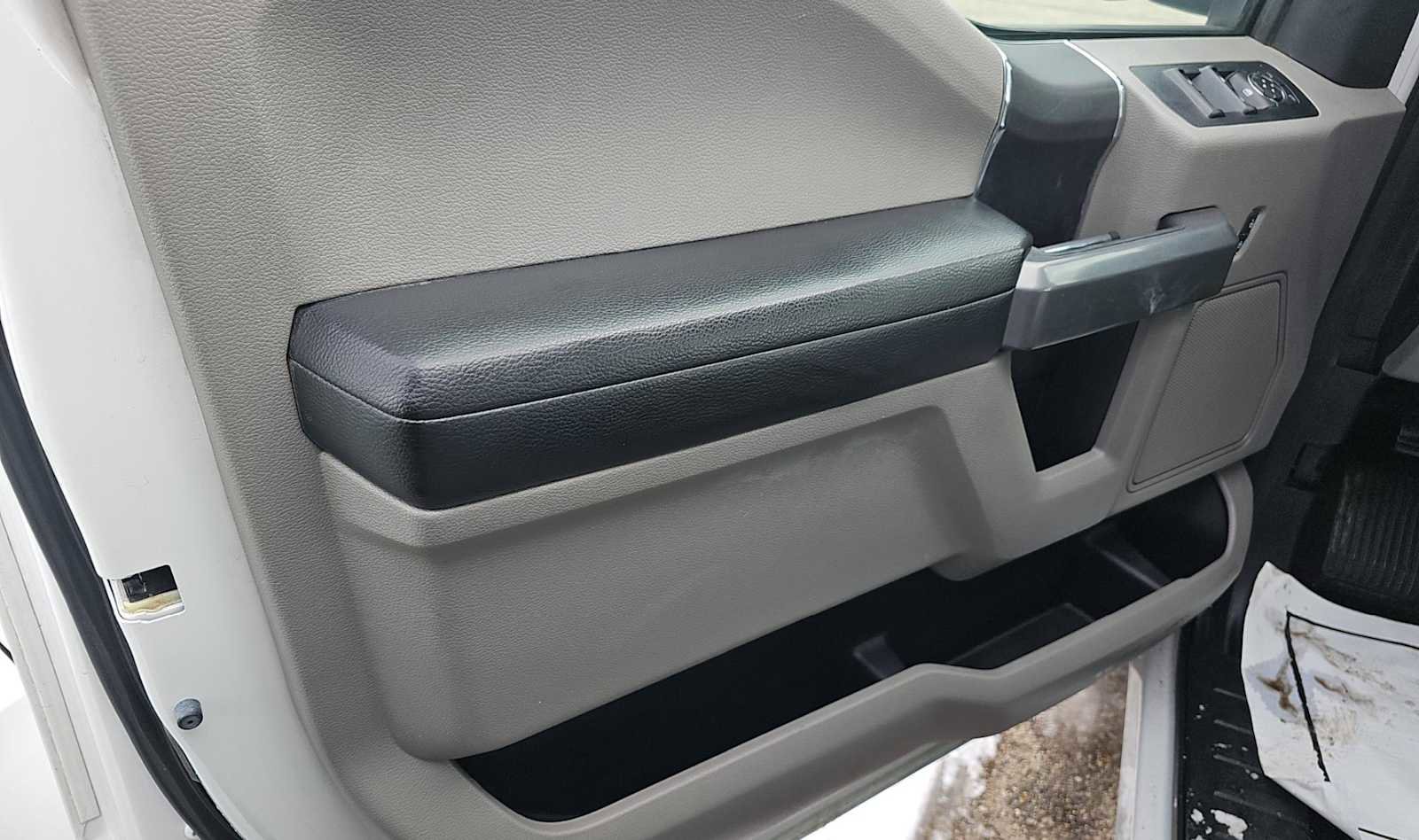 Used 2017 Ford F150 XLT image 14